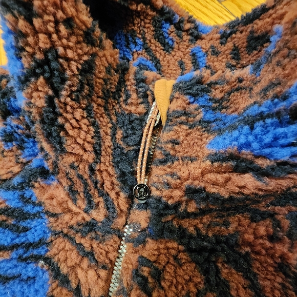 Lululemon Oversized Scuba Funnelneck, Size XL/XXL, Never Worn - Picture 3 of 3